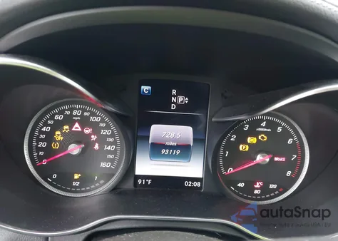 2015 Mercedes-Benz C 300 4Matic/Luxury 4Matic/Sport 4Matic z USA, uszkodzony, nr VIN 55SWF4KB0FU003066